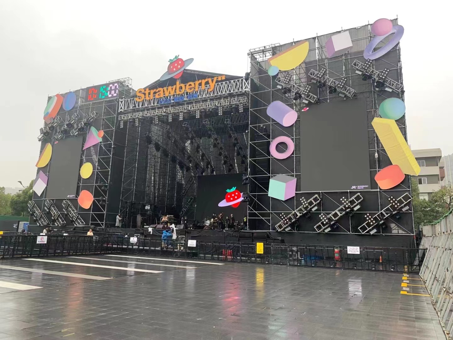 你享受過(guò)優(yōu)質(zhì)省心的舞臺(tái)租賃搭建一條龍服務(wù)嗎？