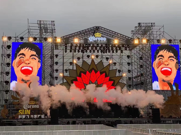 搭建舞臺LED租賃屏注意事項(xiàng)