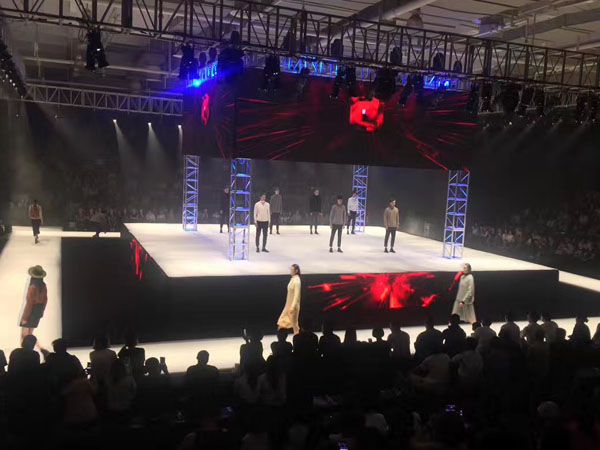 燈光設(shè)備租賃時(shí)該怎么保證選擇的準(zhǔn)確性？