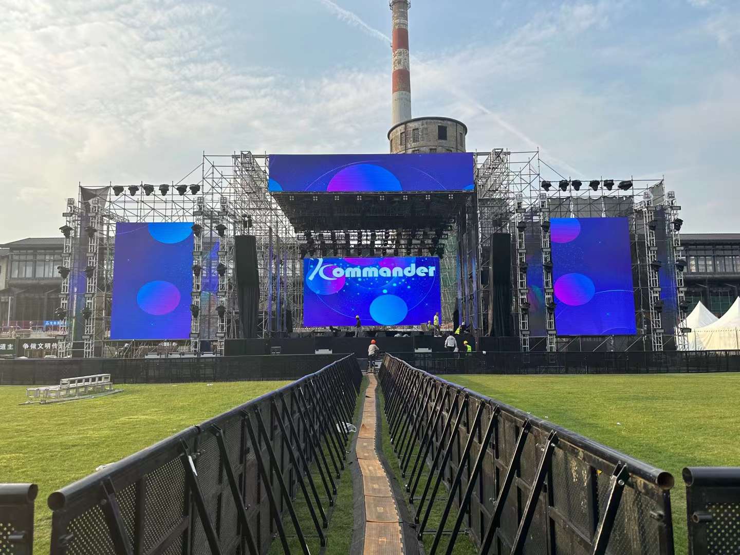 舞臺(tái)風(fēng)格迥異對(duì)舞臺(tái)租賃設(shè)備搭建服務(wù)人員的要求一樣嗎？