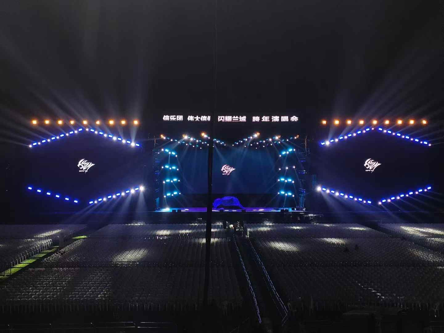 找專業舞臺燈光出租通過哪些方面找到？