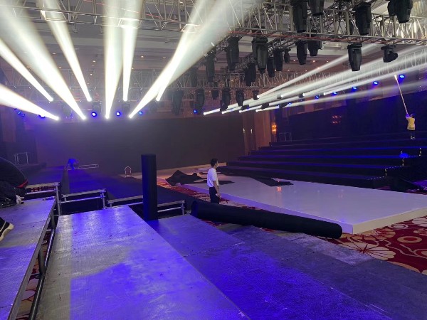 專業(yè)時(shí)裝走秀雷亞架看臺(tái)租賃哪家好