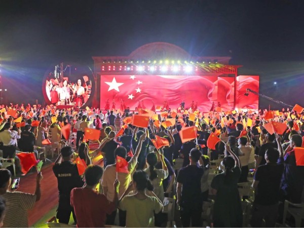 2023萬豐中秋晚會絢麗呈現(xiàn)，燈光設備租賃服務是哪家？1