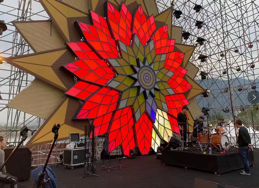 搭建舞臺LED租賃屏注意事項(xiàng) (2)