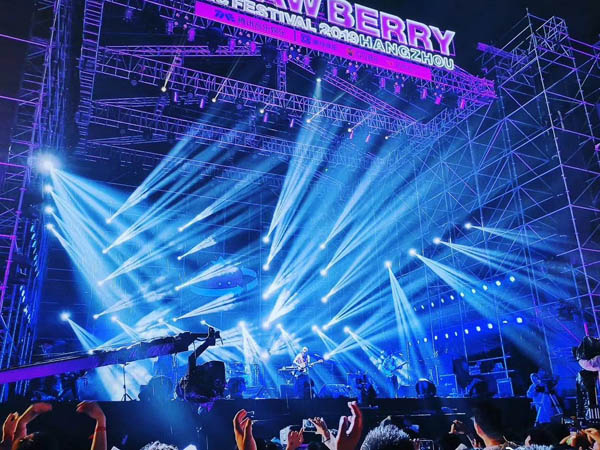 淺談舞臺燈光的藝術功能