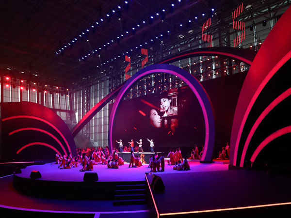 鑫禾舞美：推薦企業年會必備租賃神器