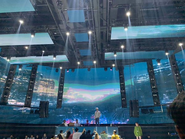 舞臺搭建安裝不容出錯，否則后果可想而知。