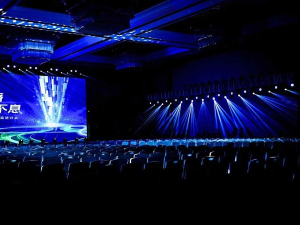 租賃燈光設(shè)備省錢的方案