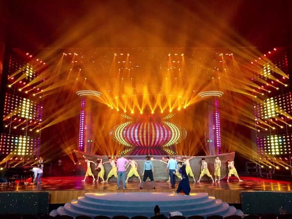 你知道演出舞臺(tái)租賃預(yù)算受什么因素影響嗎？