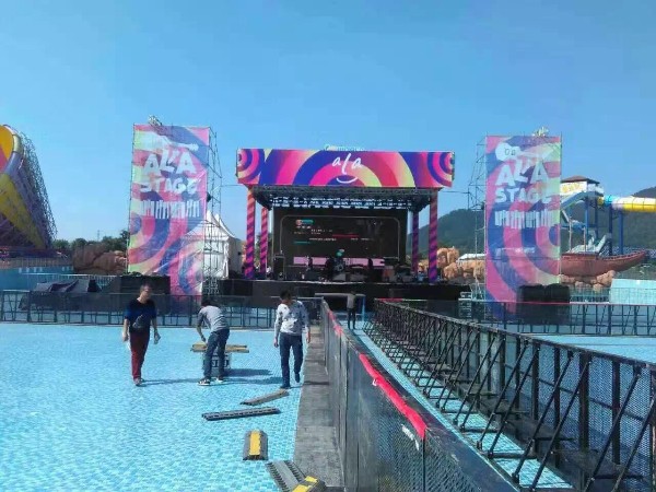 演出搭建舞臺(tái)費(fèi)用